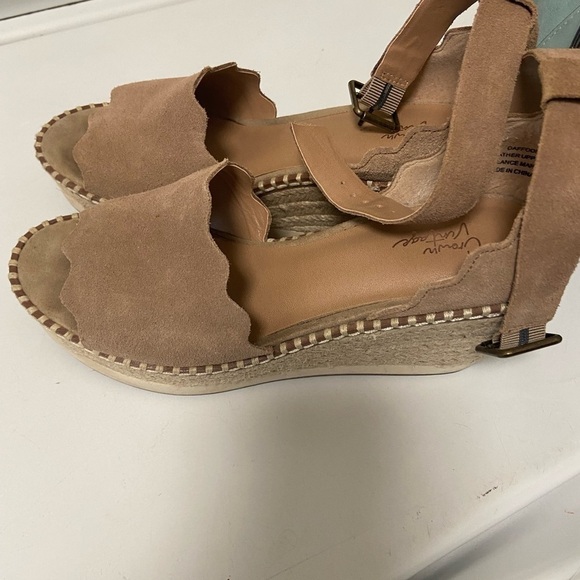 Crown Shoes - Crown Vintage size 6 Tan Wedge Shoes with Ankle Strap $69
